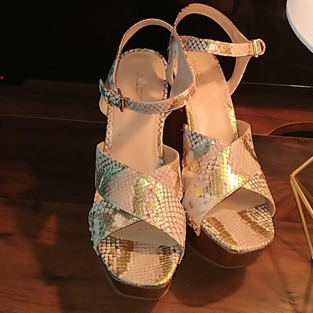 Pink n Gold wedge